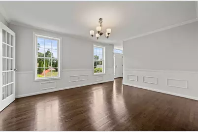 8 Woods Hill Cir, Woburn, MA 01801 - Photo 13