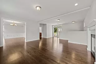 8 Woods Hill Cir, Woburn, MA 01801 - Photo 11