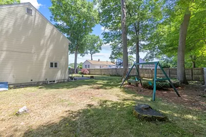 49 W Fountain St, Milford, MA 01757 - Photo 31