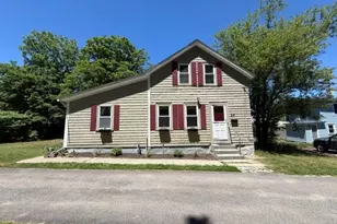 25 Sumner St, North Attleboro, MA 02670 - Photo 1