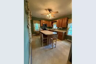 25 Sumner St, North Attleboro, MA 02670 - Photo 3