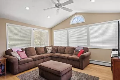 11 Dunkirk Ave, Worcester, MA 01604 - Photo 15