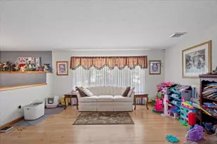 11 Dunkirk Ave, Worcester, MA 01604 - Photo 9