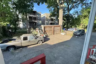 32 Clarkwood St, Boston, MA 02126 - Photo 9
