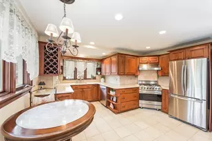 62 Evergreen Ave, Newton, MA 02466 - Photo 3