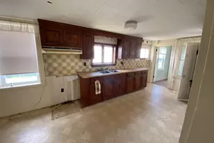 360 Merrimac St, Newburyport, MA 01950 - Photo 15