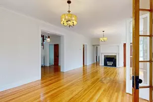 911 Pleasant St, Worcester, MA 01602 - Photo 9
