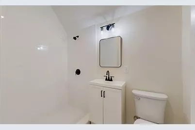 911 Pleasant St, Worcester, MA 01602 - Photo 37