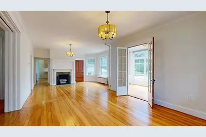 911 Pleasant St, Worcester, MA 01602 - Photo 7
