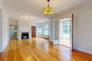 911 Pleasant St, Worcester, MA 01602 - Photo 7