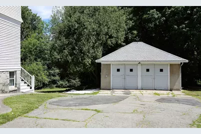 911 Pleasant St, Worcester, MA 01602 - Photo 41