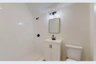 911 Pleasant St, Worcester, MA 01602 - Photo 35