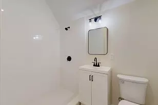 911 Pleasant St, Worcester, MA 01602 - Photo 35