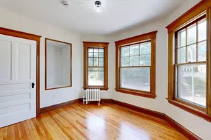 911 Pleasant St, Worcester, MA 01602 - Photo 27