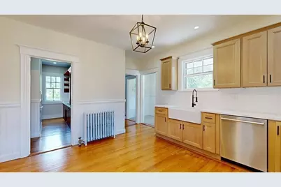 911 Pleasant St, Worcester, MA 01602 - Photo 15