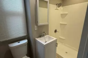 97 Newton St, Holyoke, MA 01040 - Photo 11