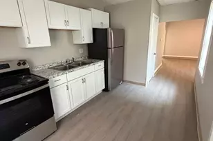 97 Newton St, Holyoke, MA 01040 - Photo 9