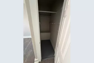 97 Newton St, Holyoke, MA 01040 - Photo 17