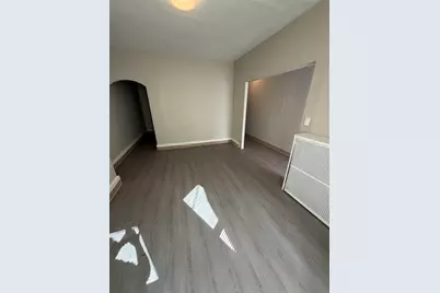 97 Newton St, Holyoke, MA 01040 - Photo 5