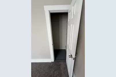 97 Newton St, Holyoke, MA 01040 - Photo 15