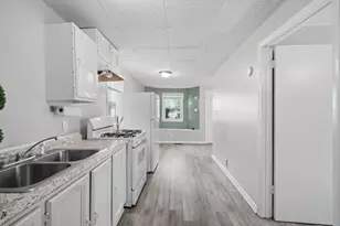 540 Armory St, Springfield, MA 01104 - Photo 7