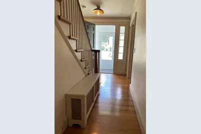 60 Rencelau St, Springfield, MA 01118 - Photo 5