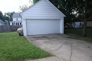 60 Rencelau St, Springfield, MA 01118 - Photo 25