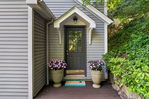 30R Morses Pond Rd, Wellesley, MA 02428 - Photo 3