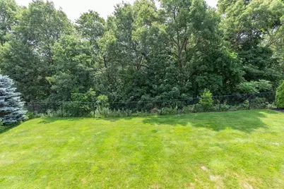 38 Folger Ave, Beverly, MA 01915 - Photo 9
