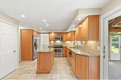 10 Strawstone Ln, Norton, MA 02766 - Photo 17