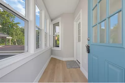 26 Pleasant St, Beverly, MA 01915 - Photo 3