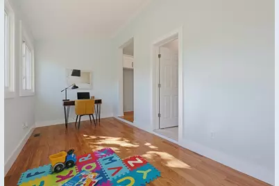 26 Pleasant St, Beverly, MA 01915 - Photo 31