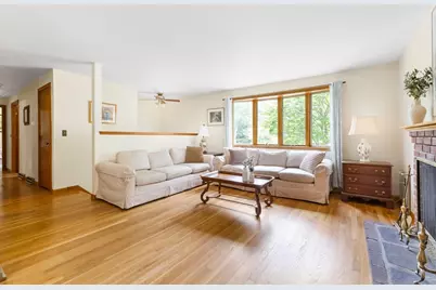 31 Robert Rd, Holliston, MA 01746 - Photo 3