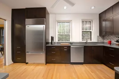 31 Linnaean St #2, Cambridge, MA 02138 - Photo 5