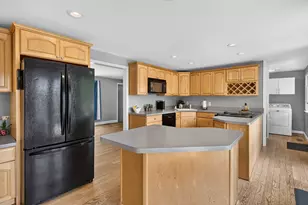 38 Brown Ave, Lunenburg, MA 01462 - Photo 13