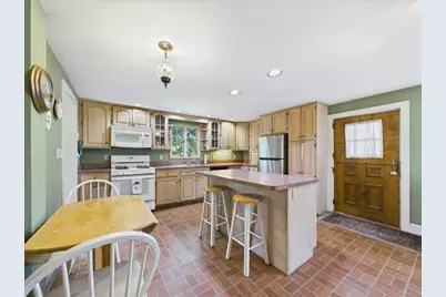 627 S Franklin St, Holbrook, MA 02343 - Photo 3