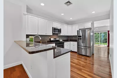 15 Evergreen Cir #15, Canton, MA 02021 - Photo 9