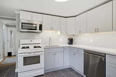 37 Courier St, Weymouth, MA 02190 - Photo 7