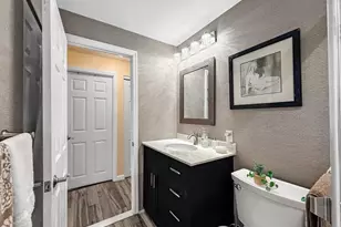66 Main St, Stoneham, MA 02180 - Photo 15