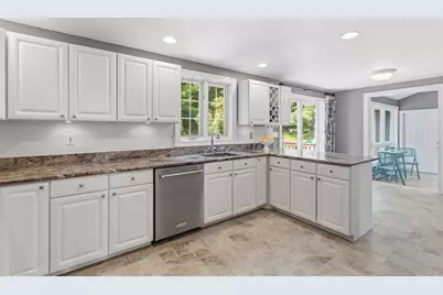 571 Linden St, Boylston, MA 01505 - Photo 11