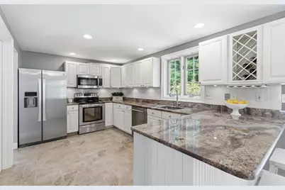 571 Linden St, Boylston, MA 01505 - Photo 9