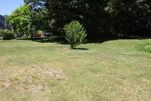 140 Millbury St, Grafton, MA 01519 - Photo 25