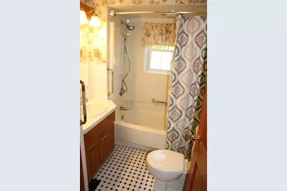 140 Millbury St, Grafton, MA 01519 - Photo 17