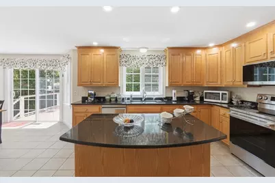21 Brackett Hill Rd, Charlton, MA 01507 - Photo 11