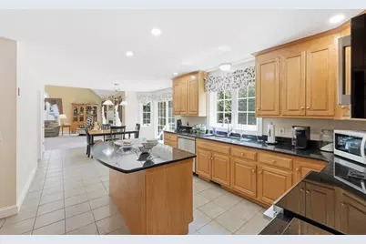 21 Brackett Hill Rd, Charlton, MA 01507 - Photo 9