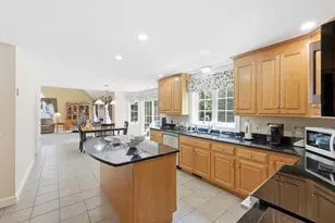 21 Brackett Hill Rd, Charlton, MA 01507 - Photo 9