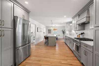 26 N Gateway, Winchester, MA 01890 - Photo 3