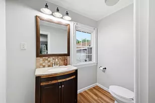 15 Lucerne Rd, Springfield, MA 01119 - Photo 9
