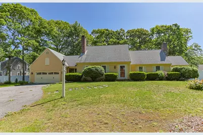 2 Fairway Cir, Sandwich, MA 02563 - Photo 1
