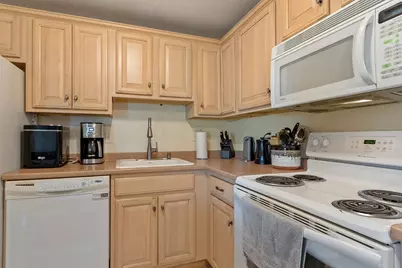 80 Washington Park Dr #6, Andover, MA 01810 - Photo 7